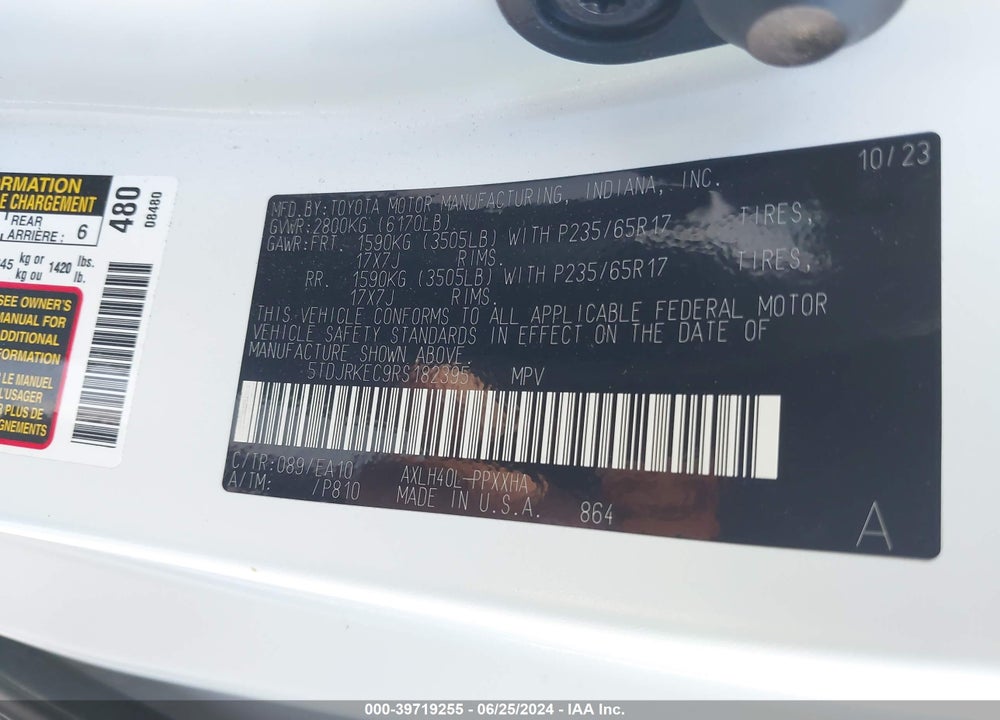 2024 TOYOTA SIENNA XLE VIN: 5TDJRKEC9RS182395