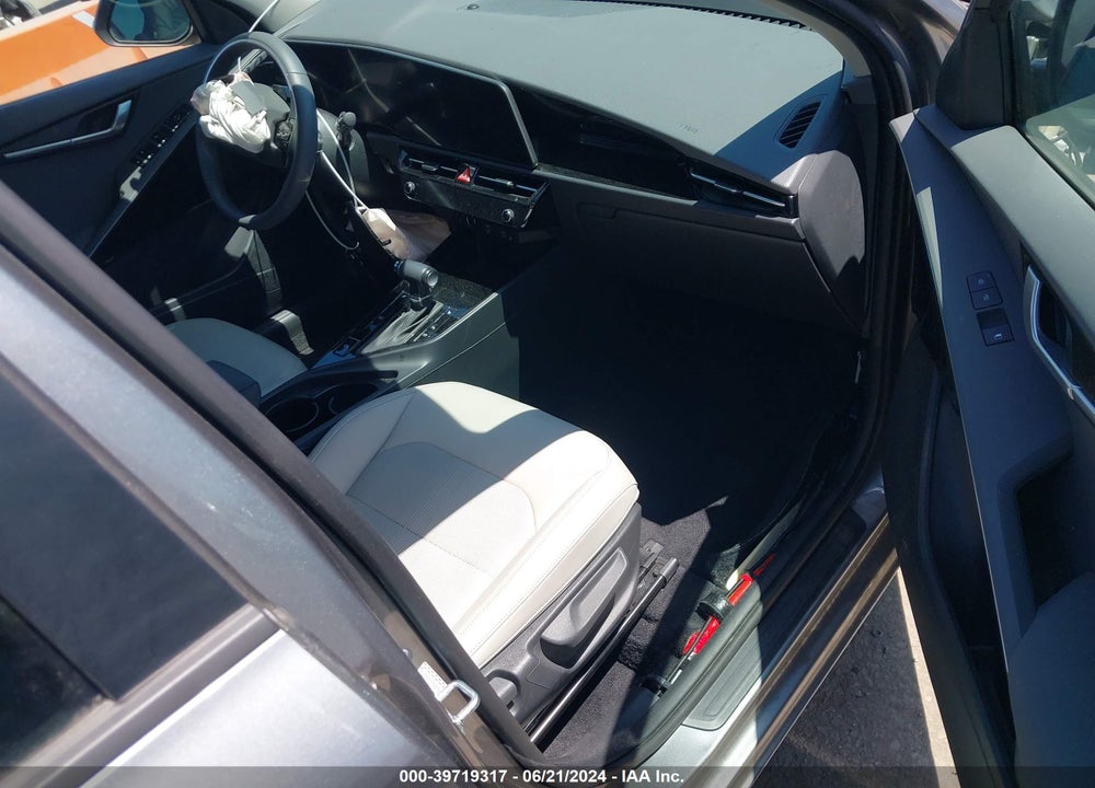 2023 KIA NIRO EX VIN: KNDCR3LE7P5070667