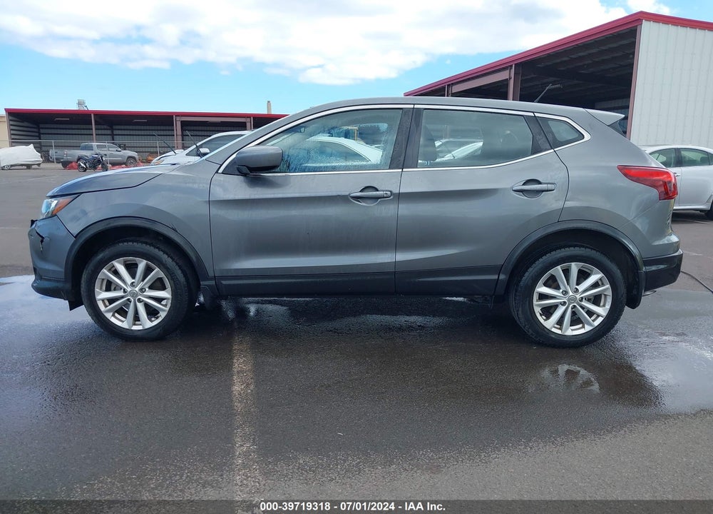 2018 NISSAN ROGUE SPORT S VIN: JN1BJ1CPXJW105022
