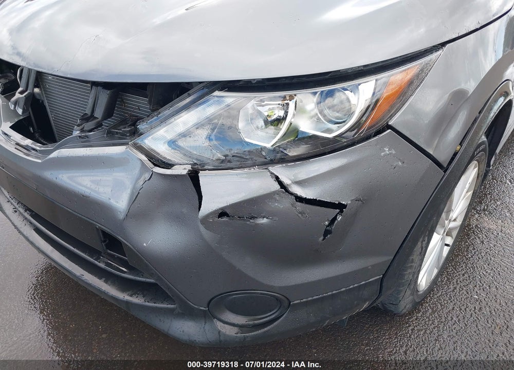 2018 NISSAN ROGUE SPORT S VIN: JN1BJ1CPXJW105022