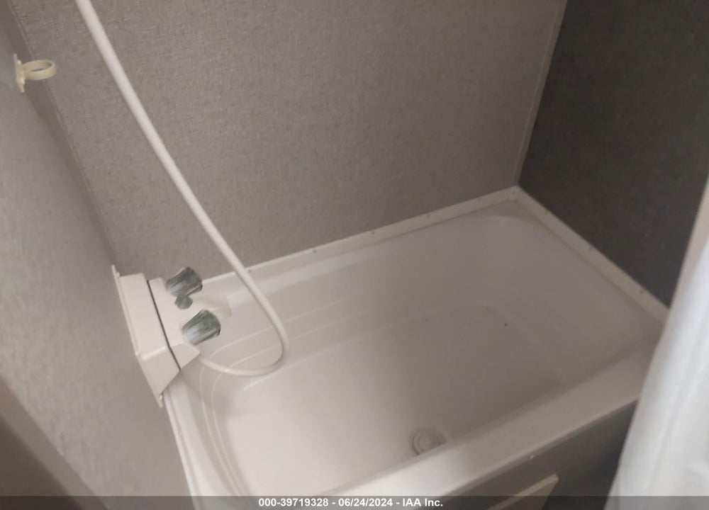 2018 KEYSTONE OTHER VIN: 4YDT18017JW152239