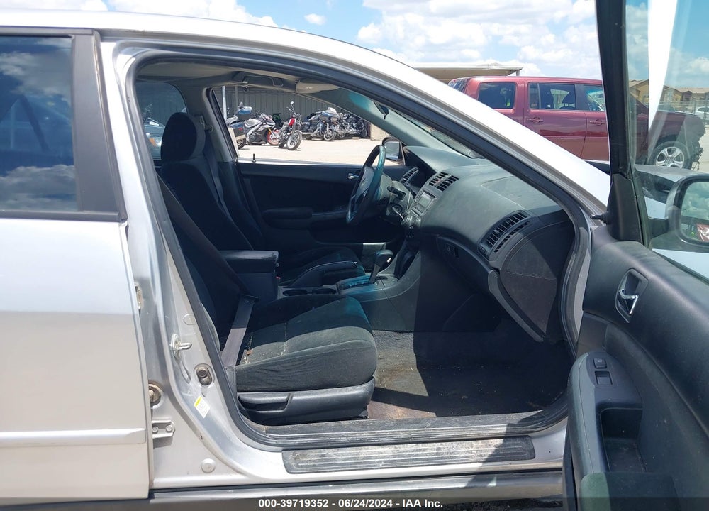 2007 HONDA ACCORD 2.4 VP VIN: 1HGCM56157A195131