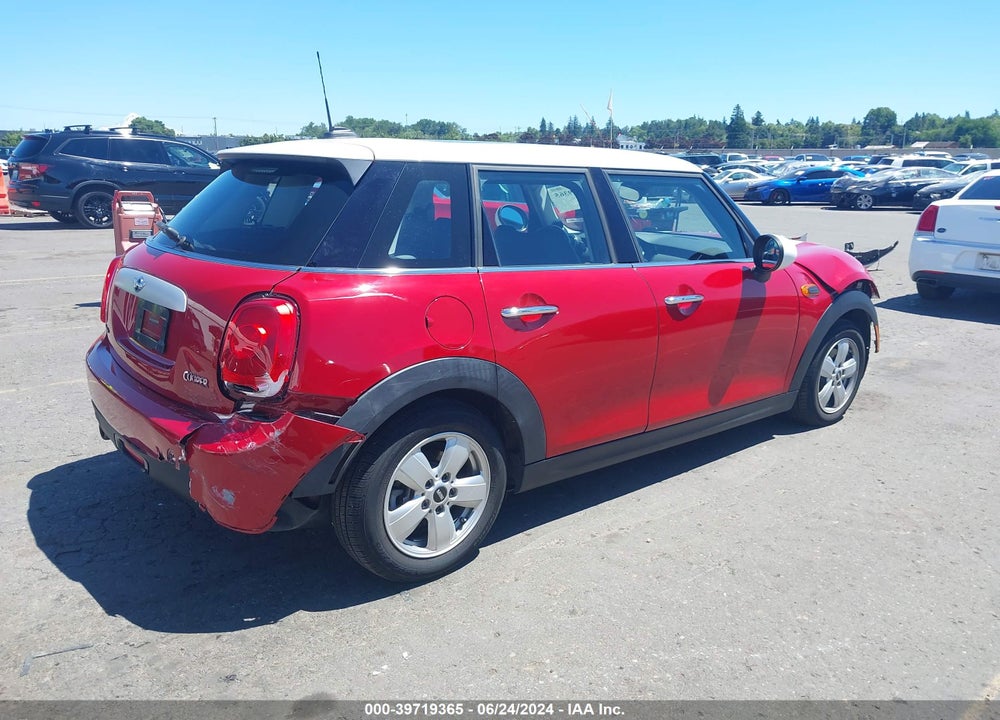 2015 MINI HARDTOP COOPER VIN: WMWXS5C51FT828897