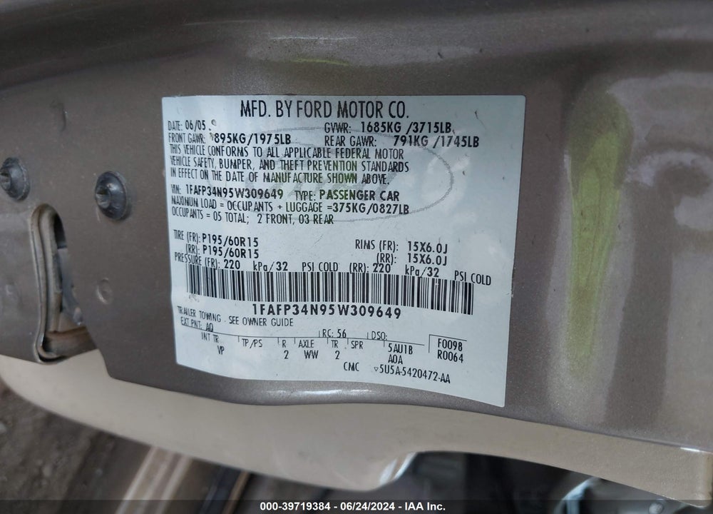 2005 FORD FOCUS ZX4 VIN: 1FAFP34N95W309649