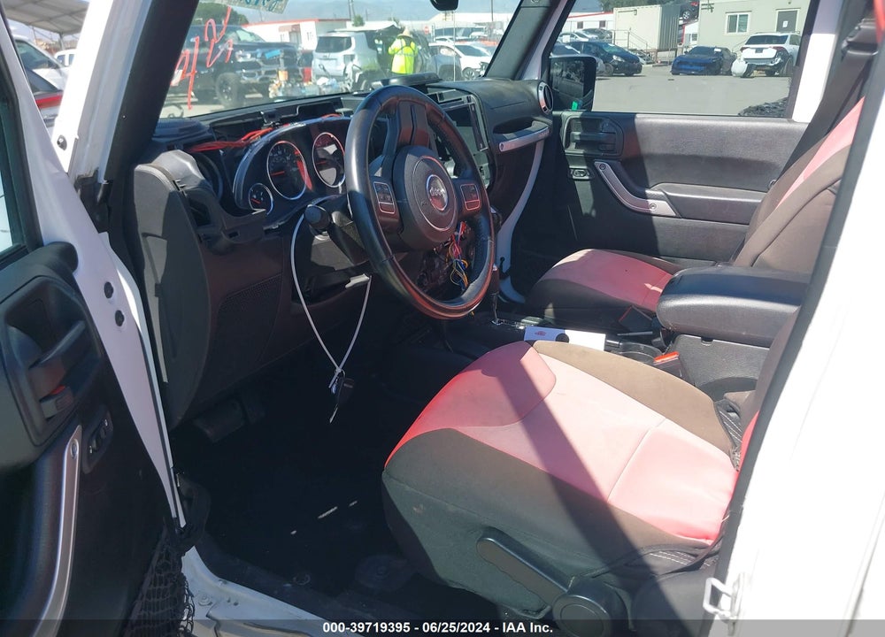 2018 JEEP WRANGLER JK UNLIMITED SAHARA 4X4 VIN: 1C4HJWEG8JL938515