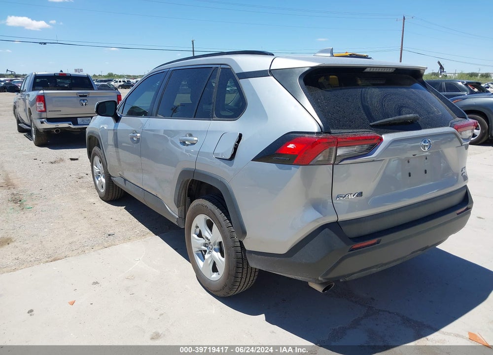2019 TOYOTA RAV4 XLE VIN: 2T3P1RFV2KW048228