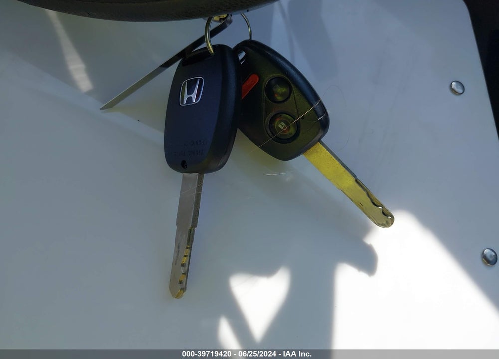 2009 HONDA CIVIC LX VIN: 19XFA16599E047001