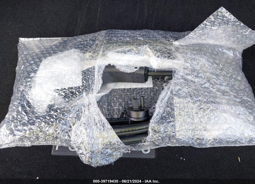 2023 HYUNDAI IONIQ 6 SEL VIN: KMHM34AAXPA033577