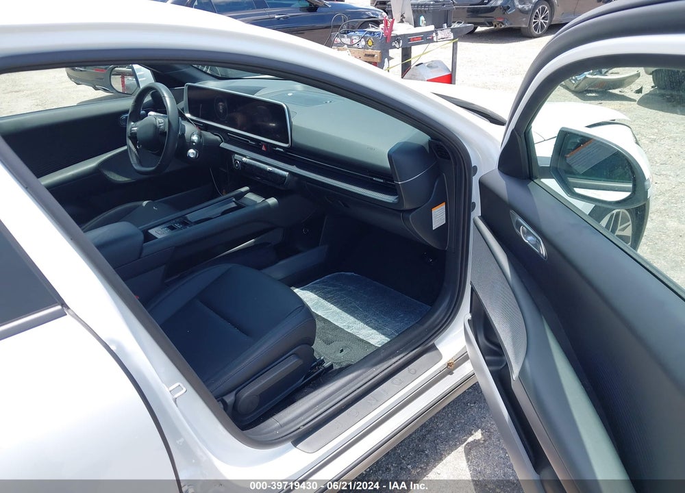 2023 HYUNDAI IONIQ 6 SEL VIN: KMHM34AAXPA033577