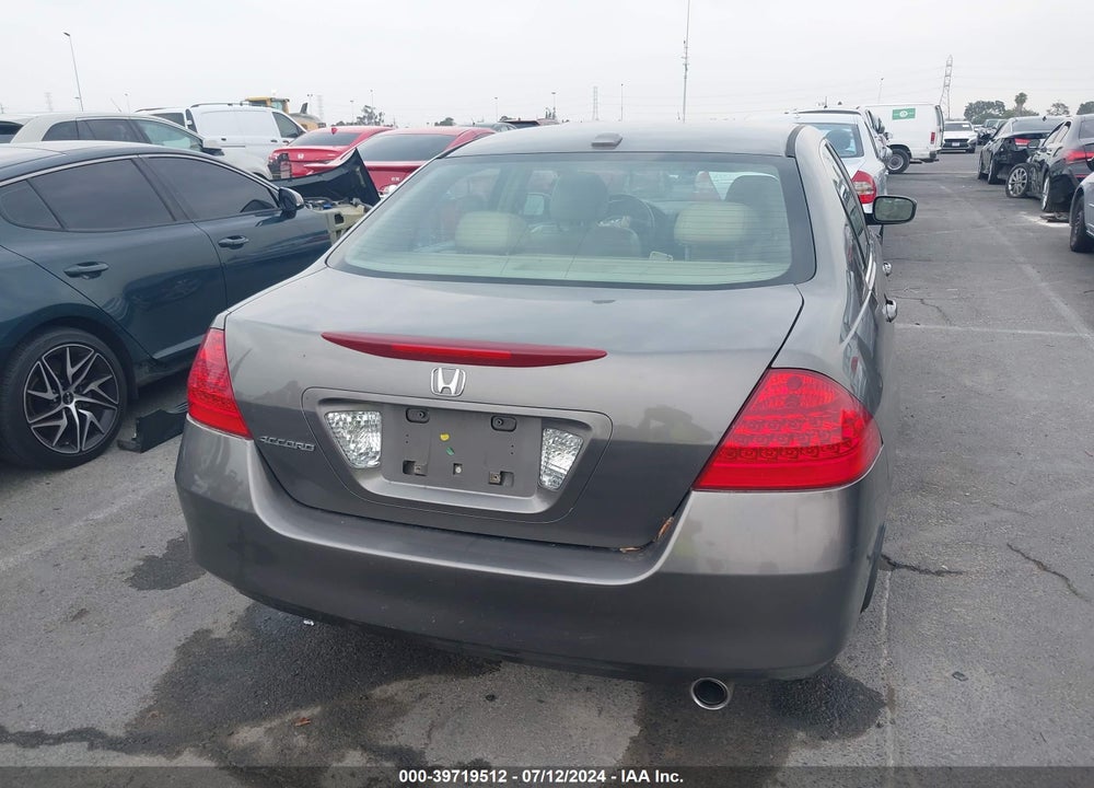 2007 HONDA ACCORD 2.4 EX VIN: 1HGCM56897A117710