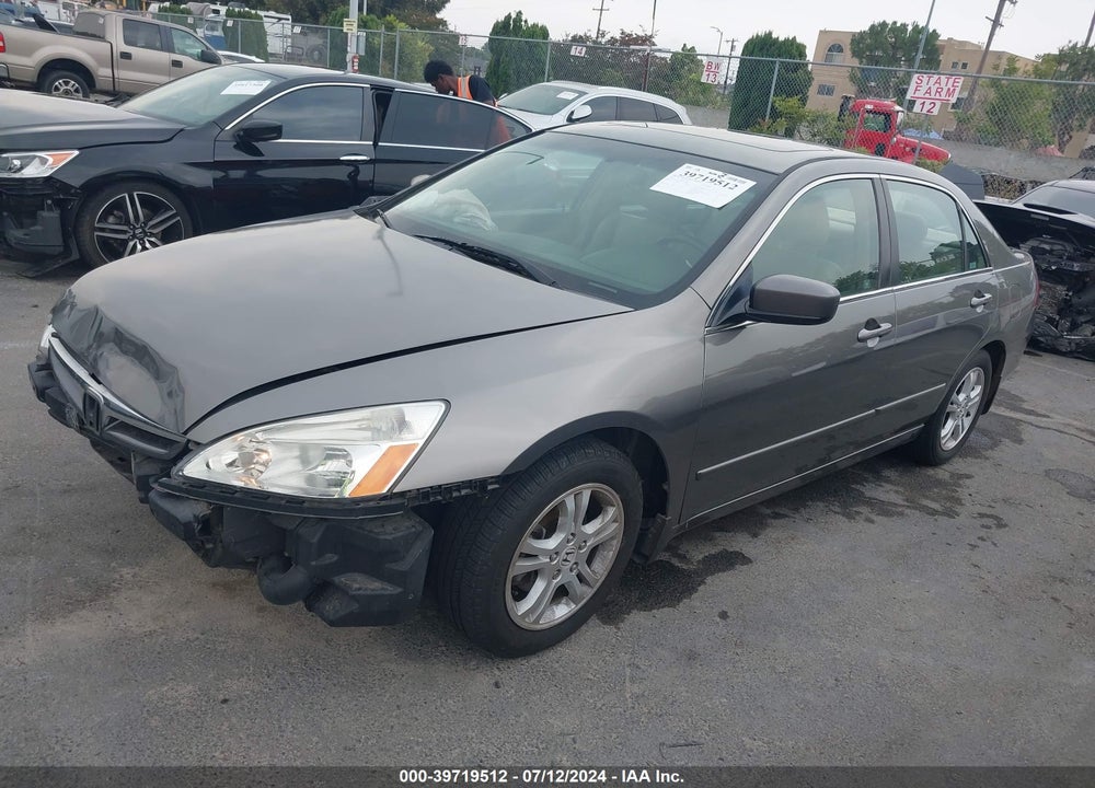 2007 HONDA ACCORD 2.4 EX VIN: 1HGCM56897A117710