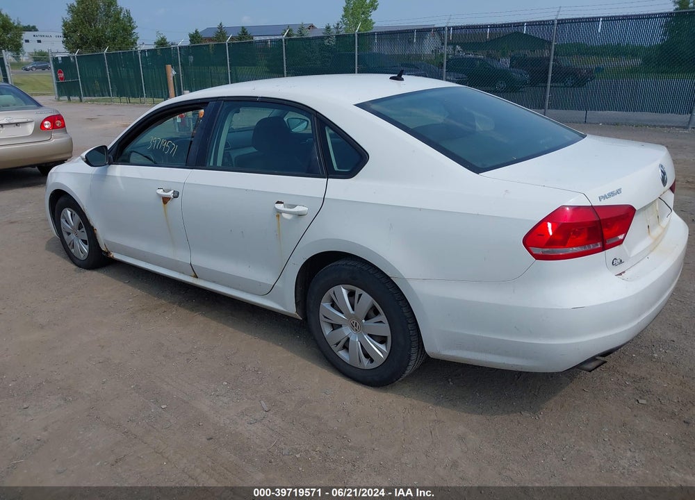 2012 VOLKSWAGEN PASSAT VIN: 1VWAP7A34CC063748