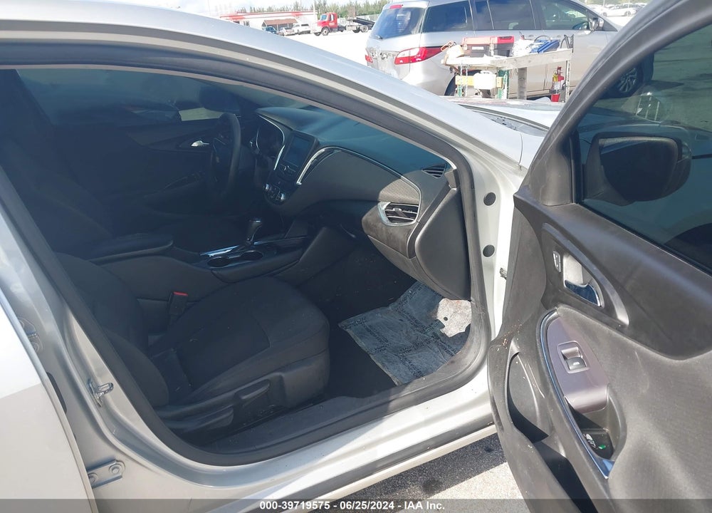 2018 CHEVROLET MALIBU LT VIN: 1G1ZD5ST4JF249554