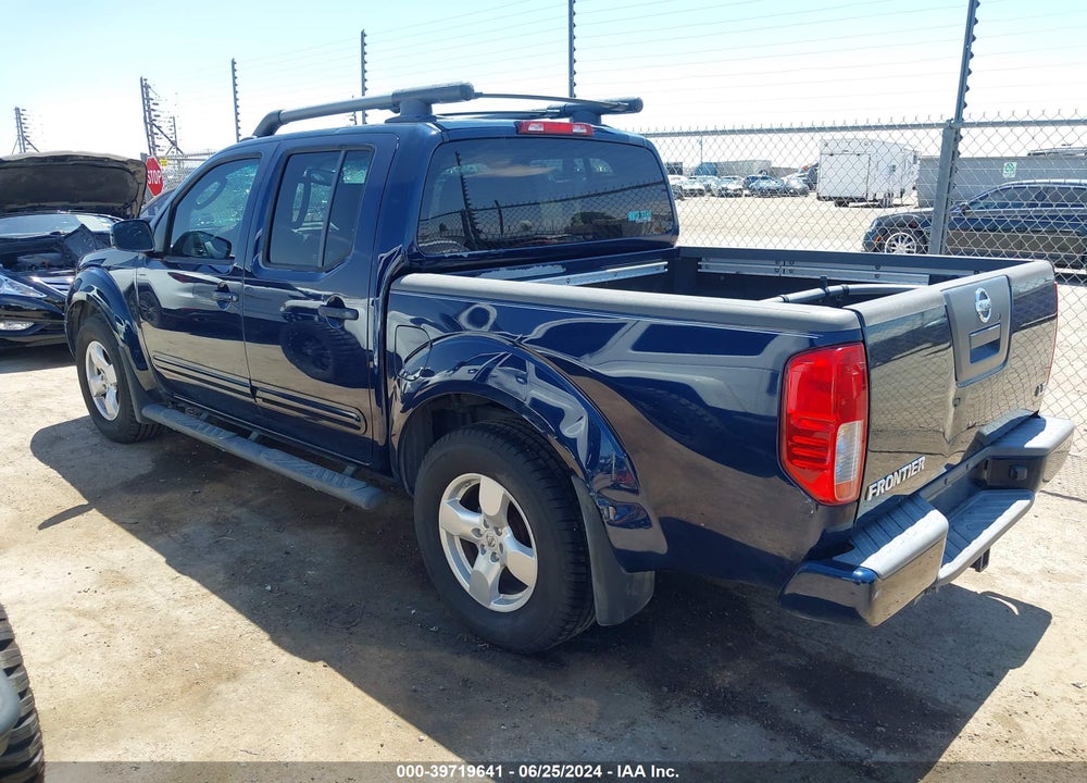2008 NISSAN FRONTIER LE VIN: 1N6AD07UX8C442356