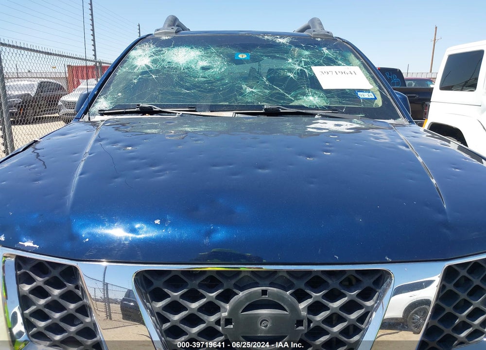 2008 NISSAN FRONTIER LE VIN: 1N6AD07UX8C442356