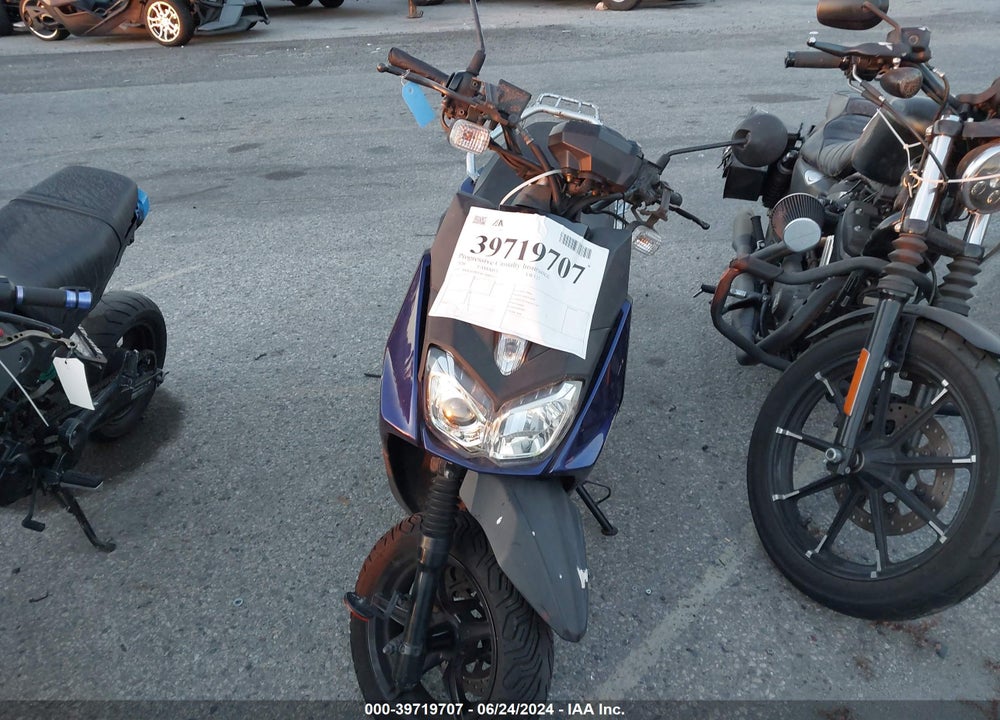 2020 YAMAHA YW125 VIN: RKRSEB1Y6LA005172