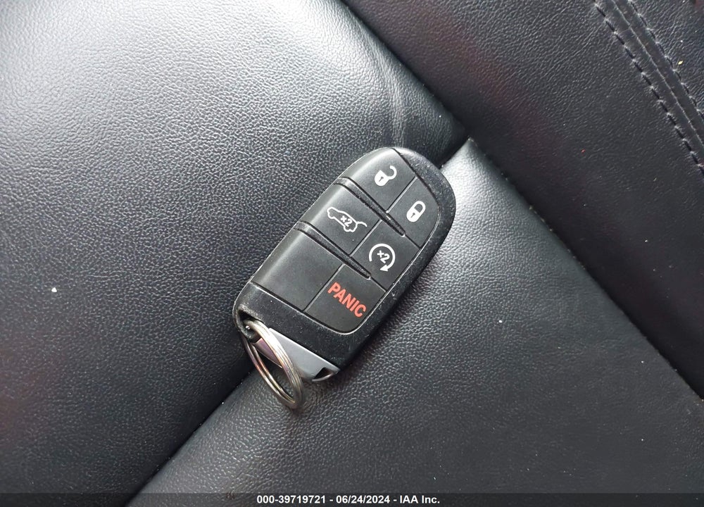 2019 JEEP GRAND CHEROKEE LIMITED 4X2 VIN: 1C4RJEBG4KC615650