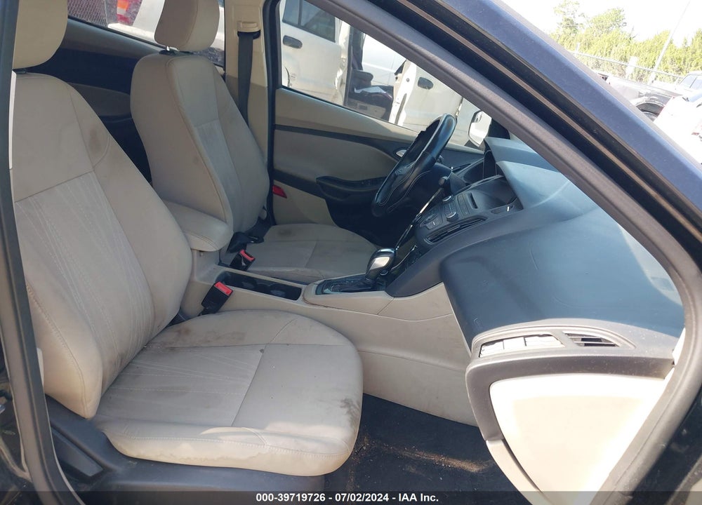 2015 FORD FOCUS SE VIN: 1FADP3F28FL338878