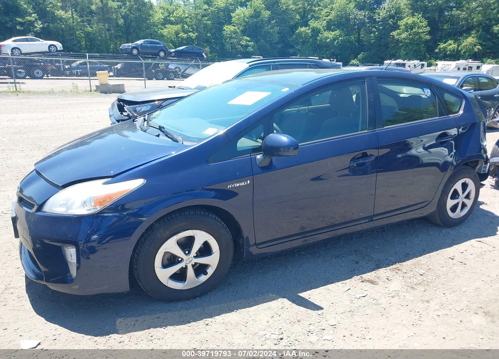 2013 TOYOTA PRIUS TWO VIN: JTDKN3DU2D0345948