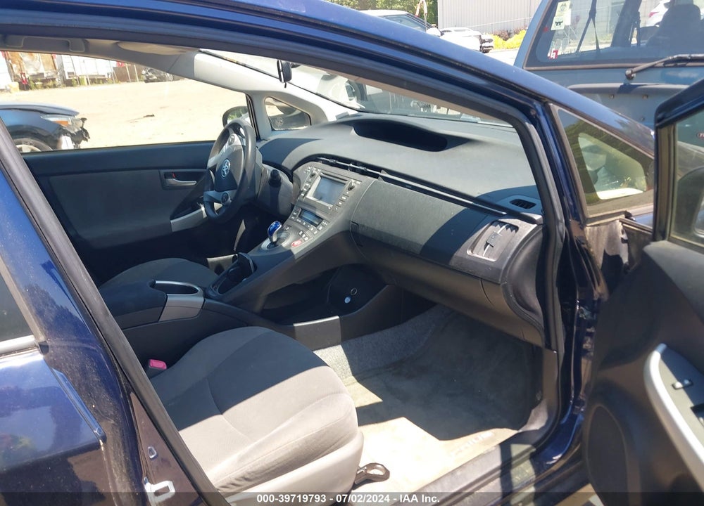 2013 TOYOTA PRIUS TWO VIN: JTDKN3DU2D0345948