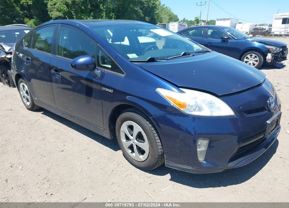 2013 TOYOTA PRIUS TWO VIN: JTDKN3DU2D0345948