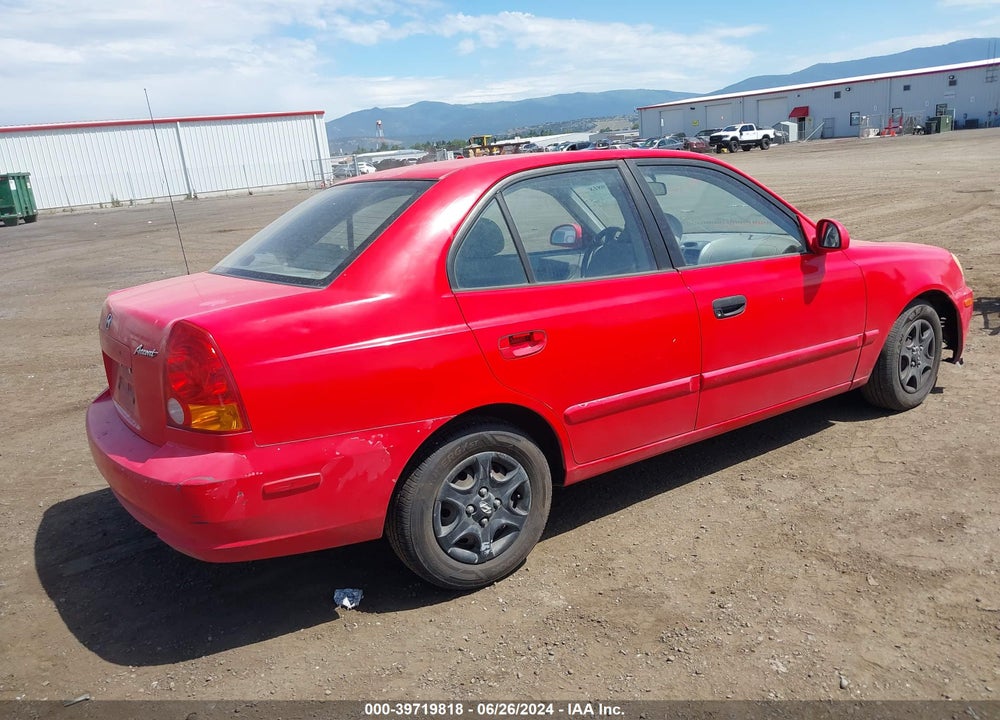 2005 HYUNDAI ACCENT GLS VIN: KMHCG45C75U592981