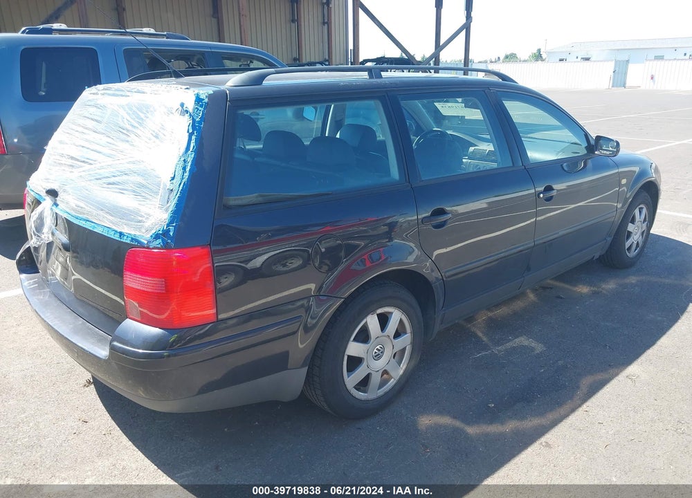 1999 VOLKSWAGEN PASSAT GLS VIN: WVWNA63B3XE514828