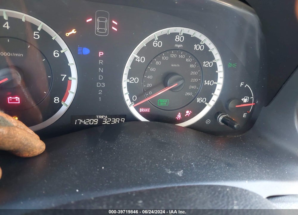 2011 HONDA ACCORD 2.4 EX VIN: 1HGCP2F74BA050889