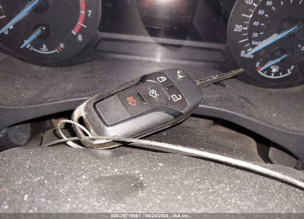 2013 FORD FUSION SE VIN: 3FA6P0H74DR274370