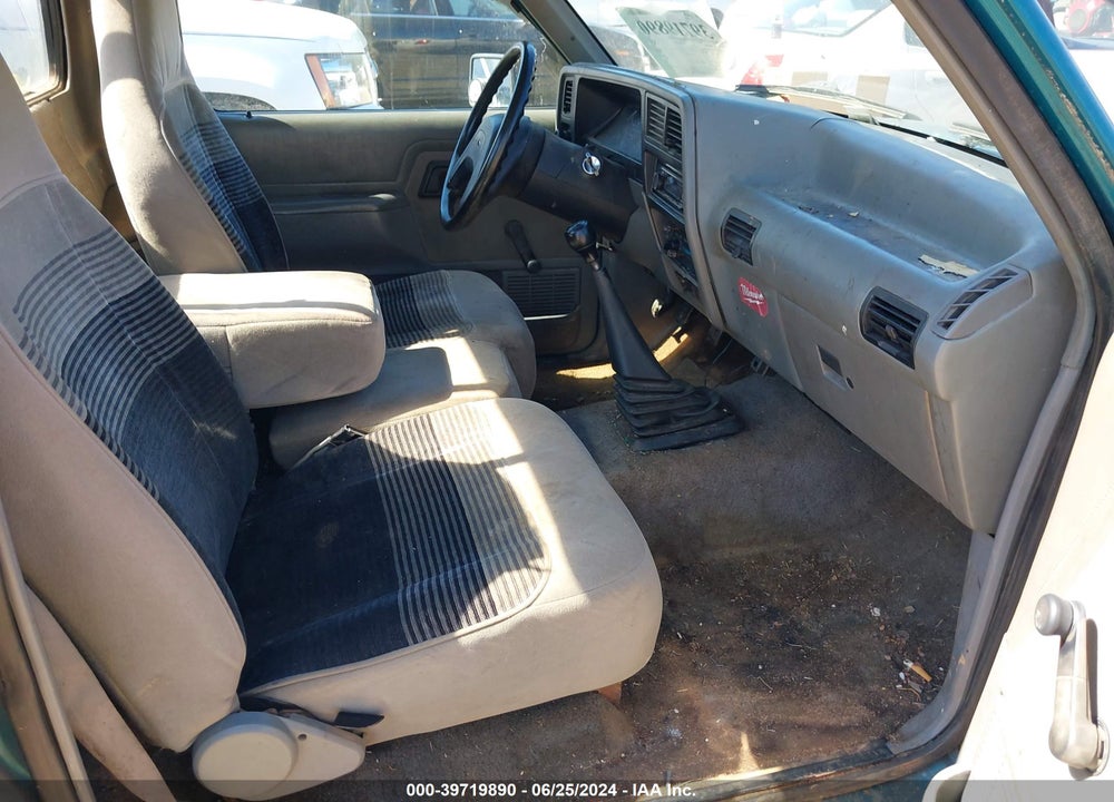 1992 FORD RANGER VIN: 1FTCR10UXNUD51896