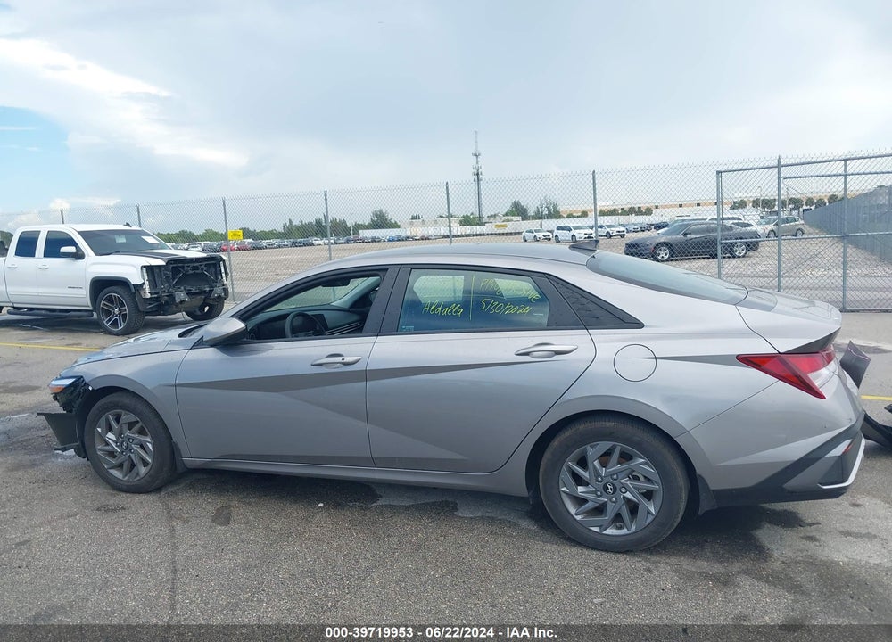2024 HYUNDAI ELANTRA SEL VIN: KMHLM4DG3RU665802