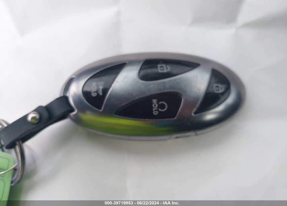 2024 HYUNDAI ELANTRA SEL VIN: KMHLM4DG3RU665802