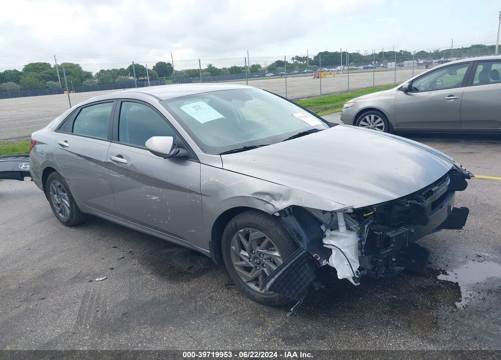 2024 HYUNDAI ELANTRA SEL VIN: KMHLM4DG3RU665802