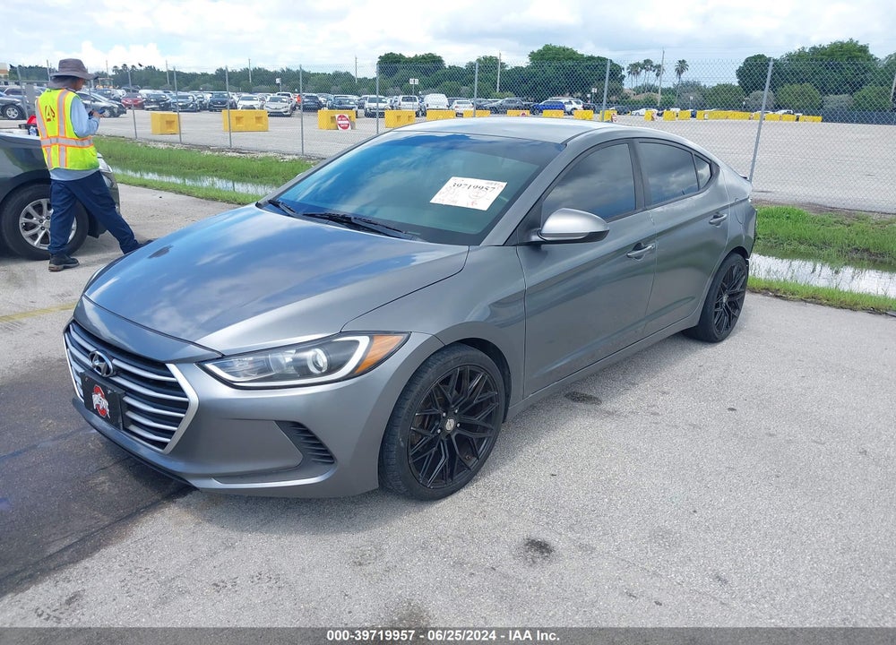 2018 HYUNDAI ELANTRA SEL VIN: 5NPD84LF2JH290635