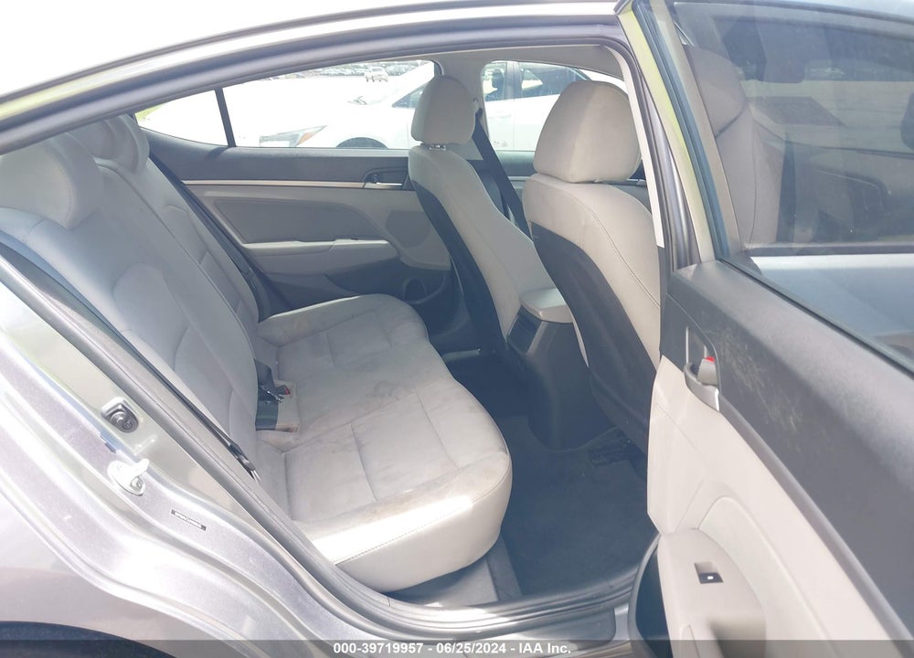 2018 HYUNDAI ELANTRA SEL VIN: 5NPD84LF2JH290635