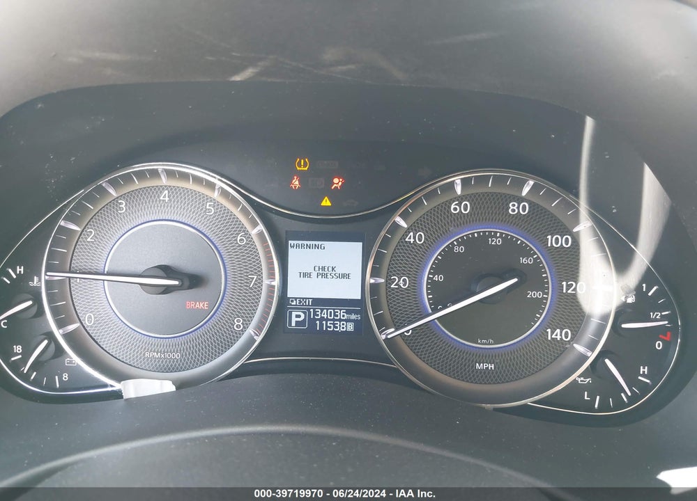 2018 INFINITI QX80 VIN: JN8AZ2NFXJ9661930