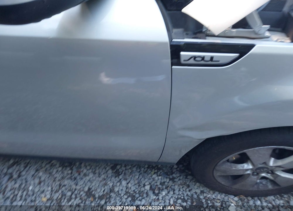 2017 KIA SOUL VIN: KNDJN2A24H7442770