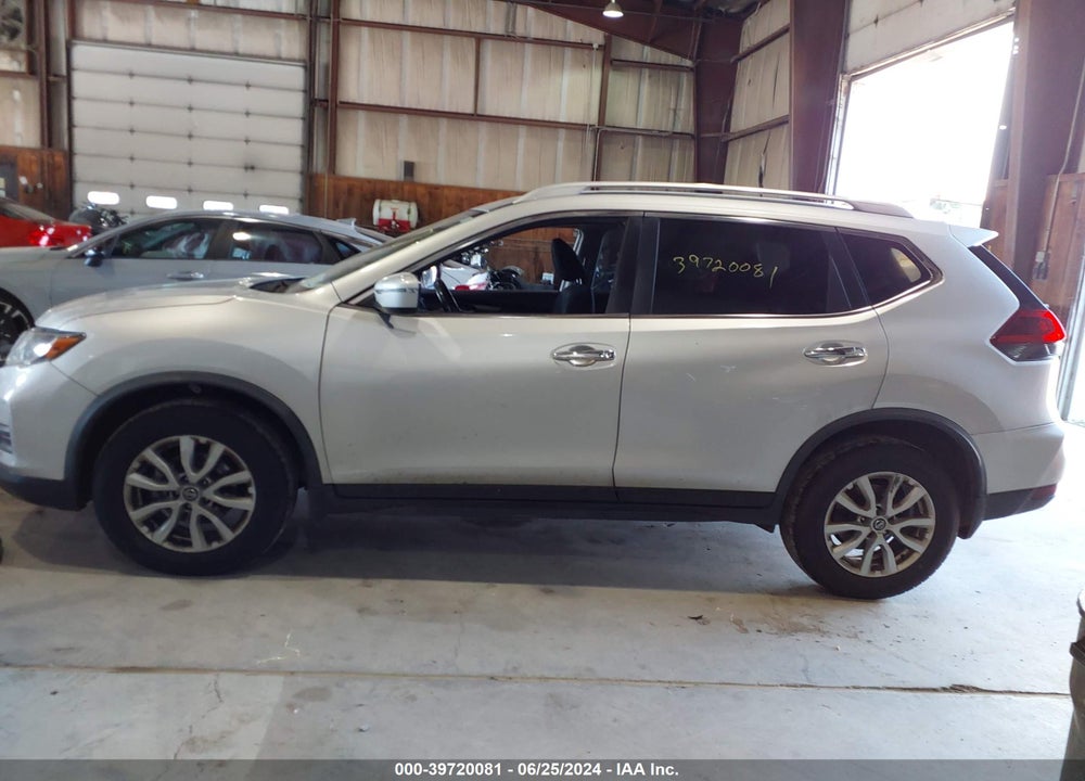 2018 NISSAN ROGUE SV VIN: JN8AT2MV0JW327448