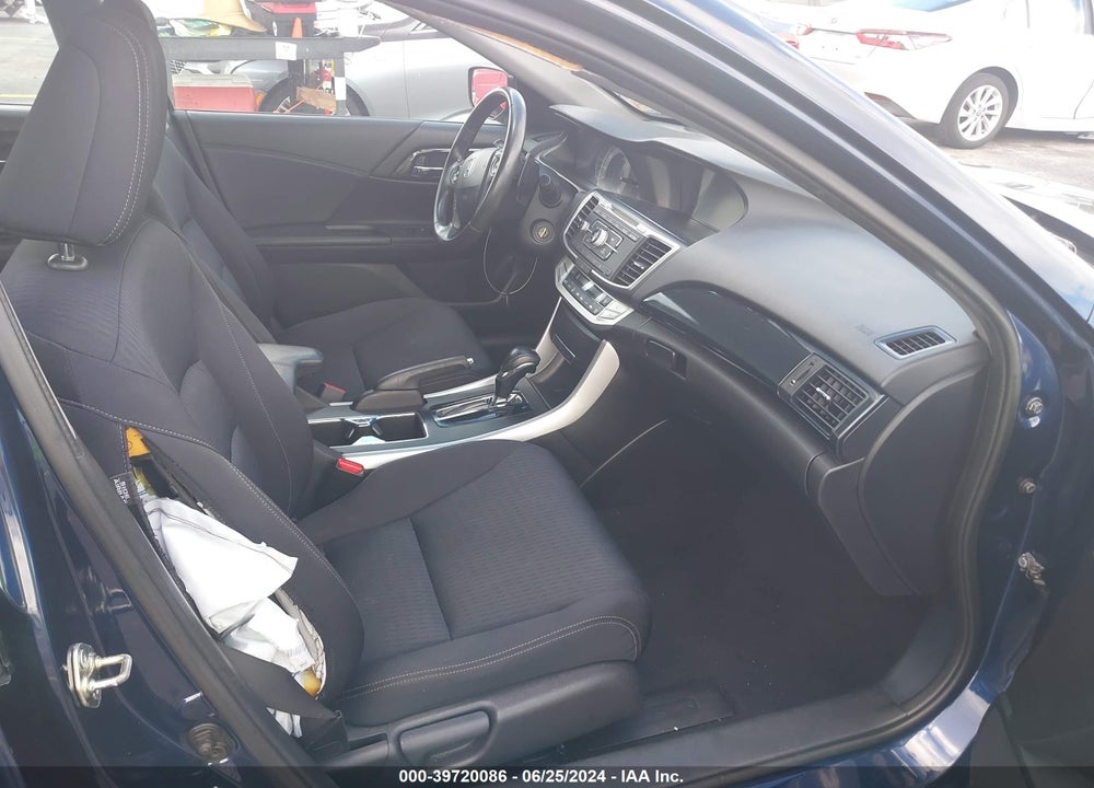 2015 HONDA ACCORD VIN: 1HGCR2F53FA076186