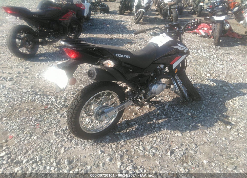 2023 HONDA XR150L E VIN: 3H1KD1317PD003875