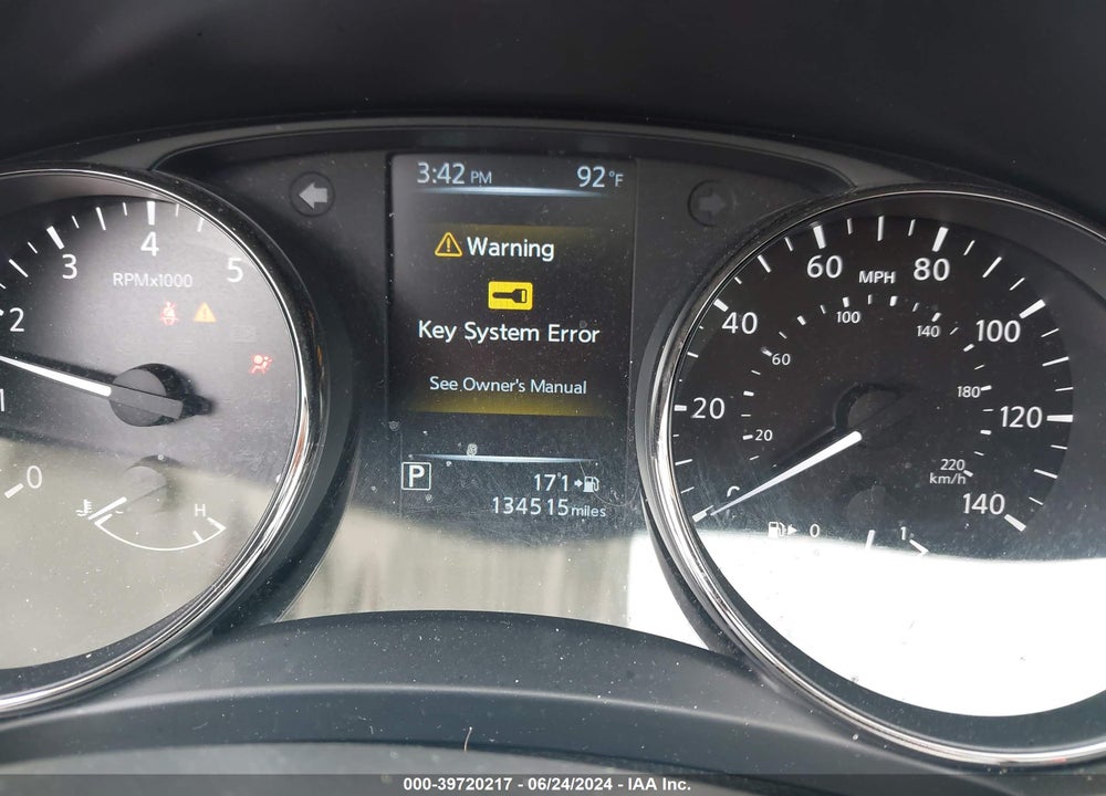 2017 NISSAN ROGUE SV VIN: JN8AT2MT6HW135637