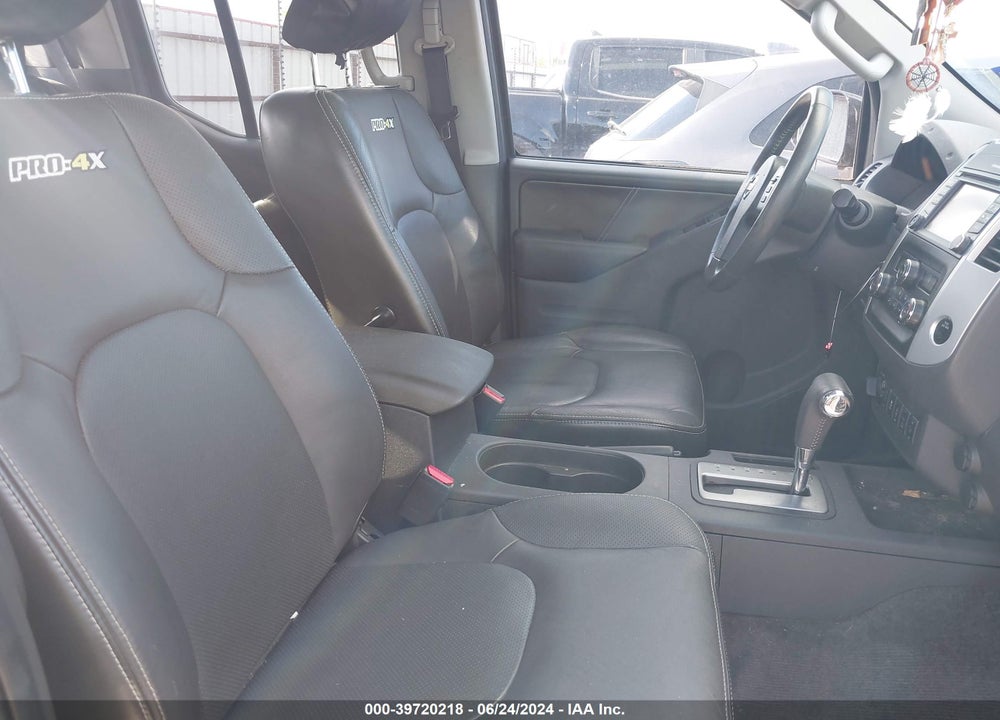 2016 NISSAN FRONTIER PRO-4X VIN: 1N6AD0EV8GN716071