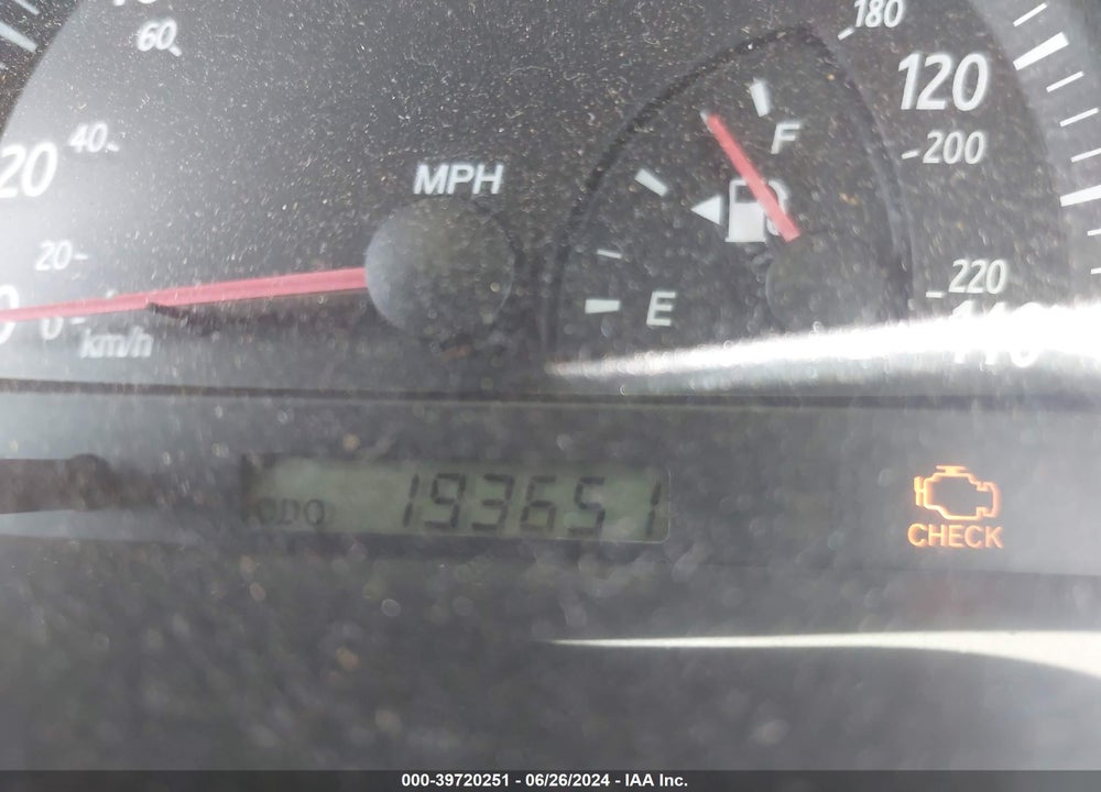 2002 TOYOTA CAMRY LE VIN: 4T1BE32K72U525753