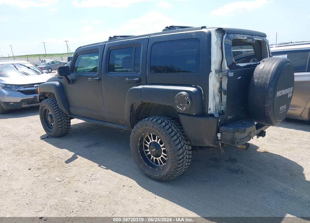 2007 HUMMER H3 SUV VIN: 5GTDN13E378243354