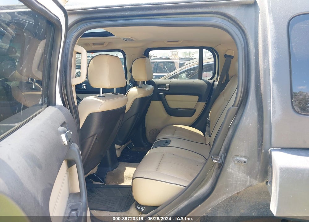 2007 HUMMER H3 SUV VIN: 5GTDN13E378243354