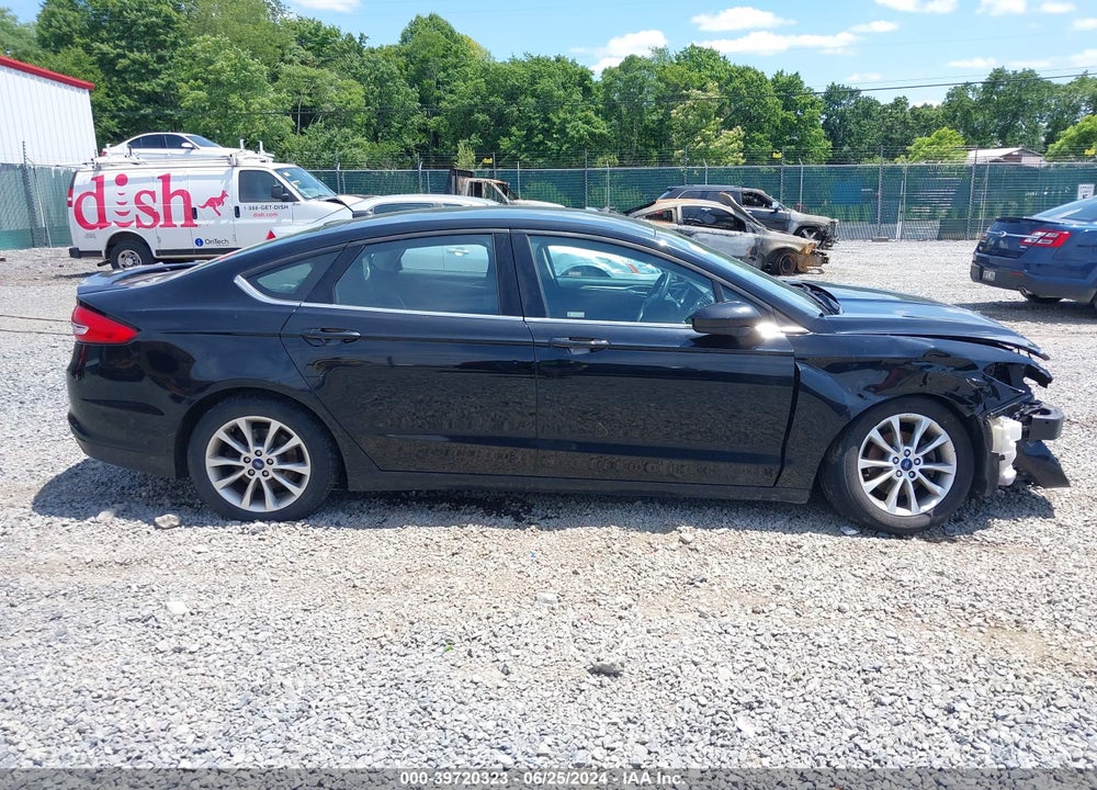 2017 FORD FUSION SE VIN: 3FA6P0H70HR104108
