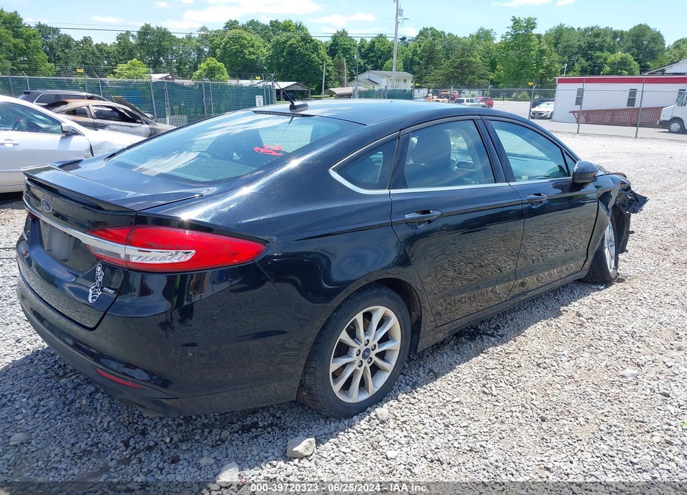 2017 FORD FUSION SE VIN: 3FA6P0H70HR104108