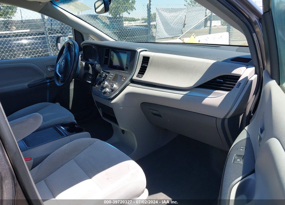 2016 TOYOTA SIENNA LE 8 PASSENGER VIN: 5TDKK3DC0GS709866