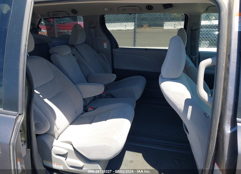 2016 TOYOTA SIENNA LE 8 PASSENGER VIN: 5TDKK3DC0GS709866