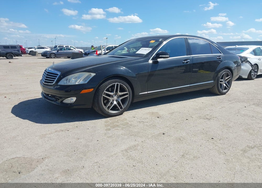 2007 MERCEDES-BENZ S 550 VIN: WDDNG71X37A117734